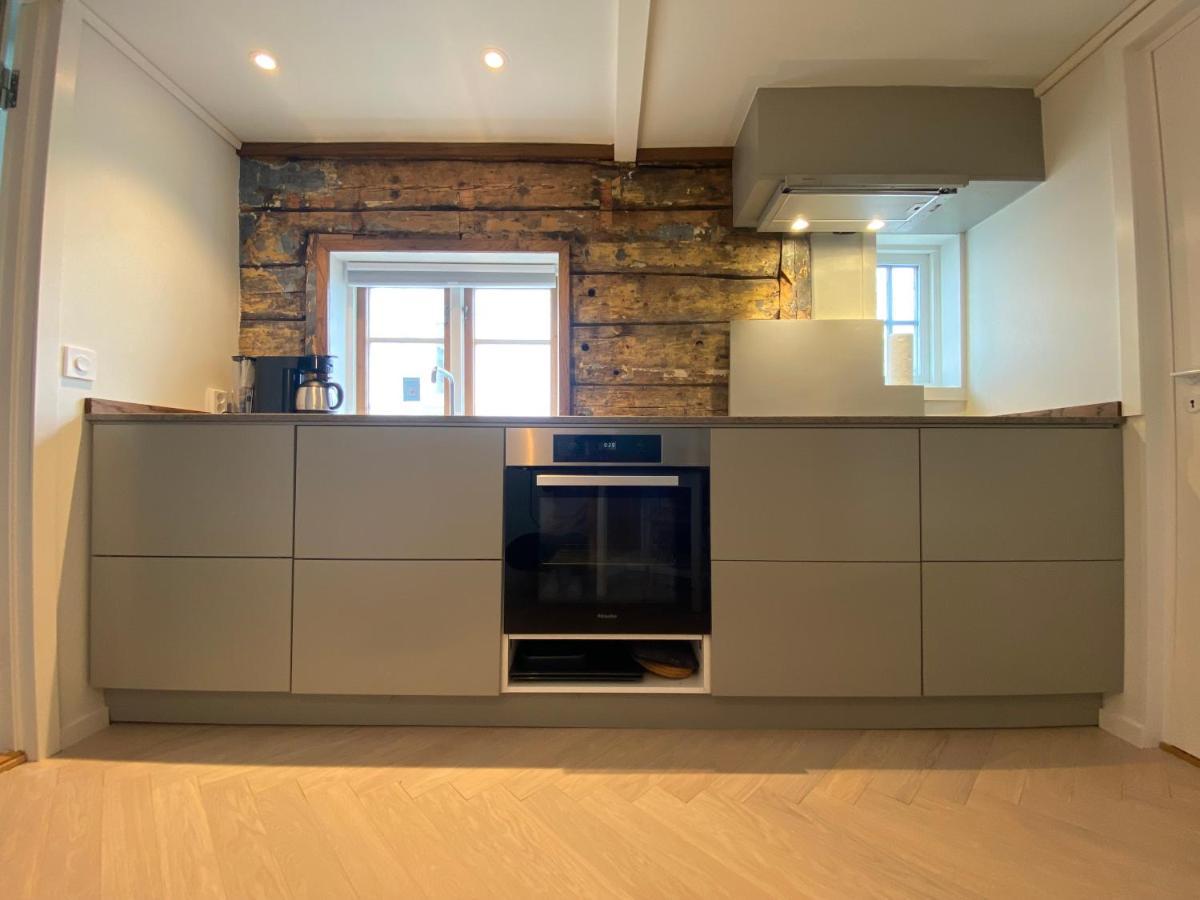 Entire Renovated Apartment From 1780 With Kitchen, Bath, Bedroom, And Living Room In Skuteviken 卑爾根 外观 照片