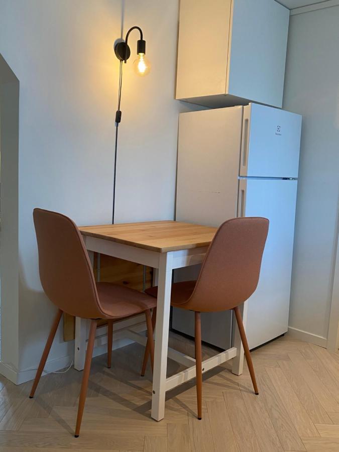 Entire Renovated Apartment From 1780 With Kitchen, Bath, Bedroom, And Living Room In Skuteviken 卑爾根 外观 照片