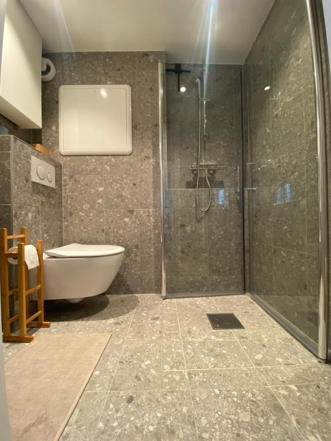 Entire Renovated Apartment From 1780 With Kitchen, Bath, Bedroom, And Living Room In Skuteviken 卑爾根 外观 照片