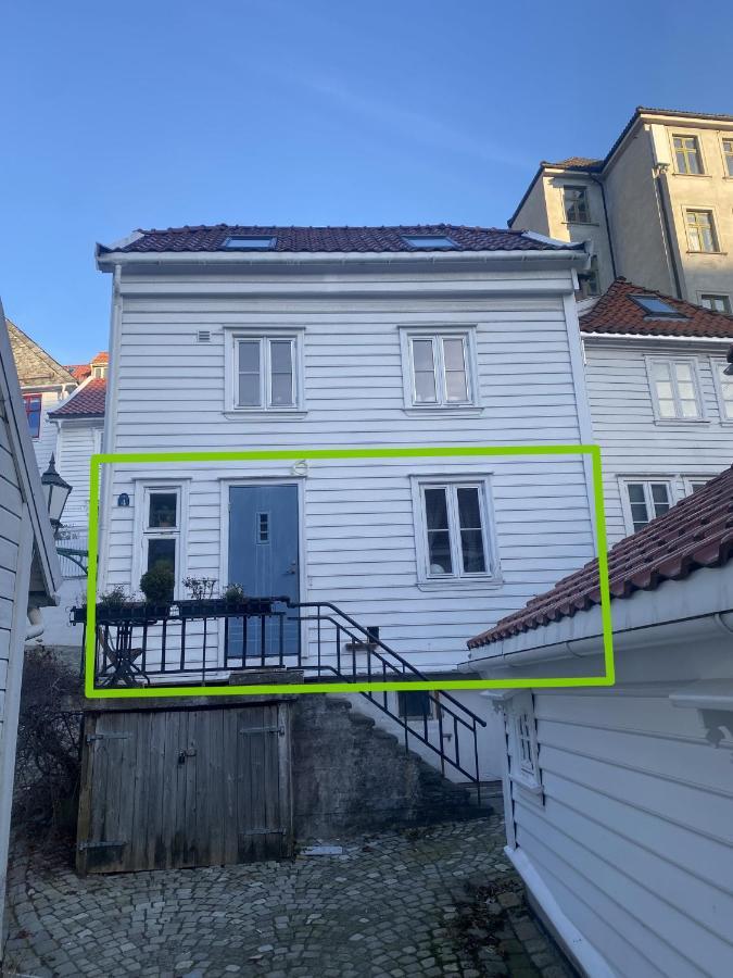 Entire Renovated Apartment From 1780 With Kitchen, Bath, Bedroom, And Living Room In Skuteviken 卑爾根 外观 照片